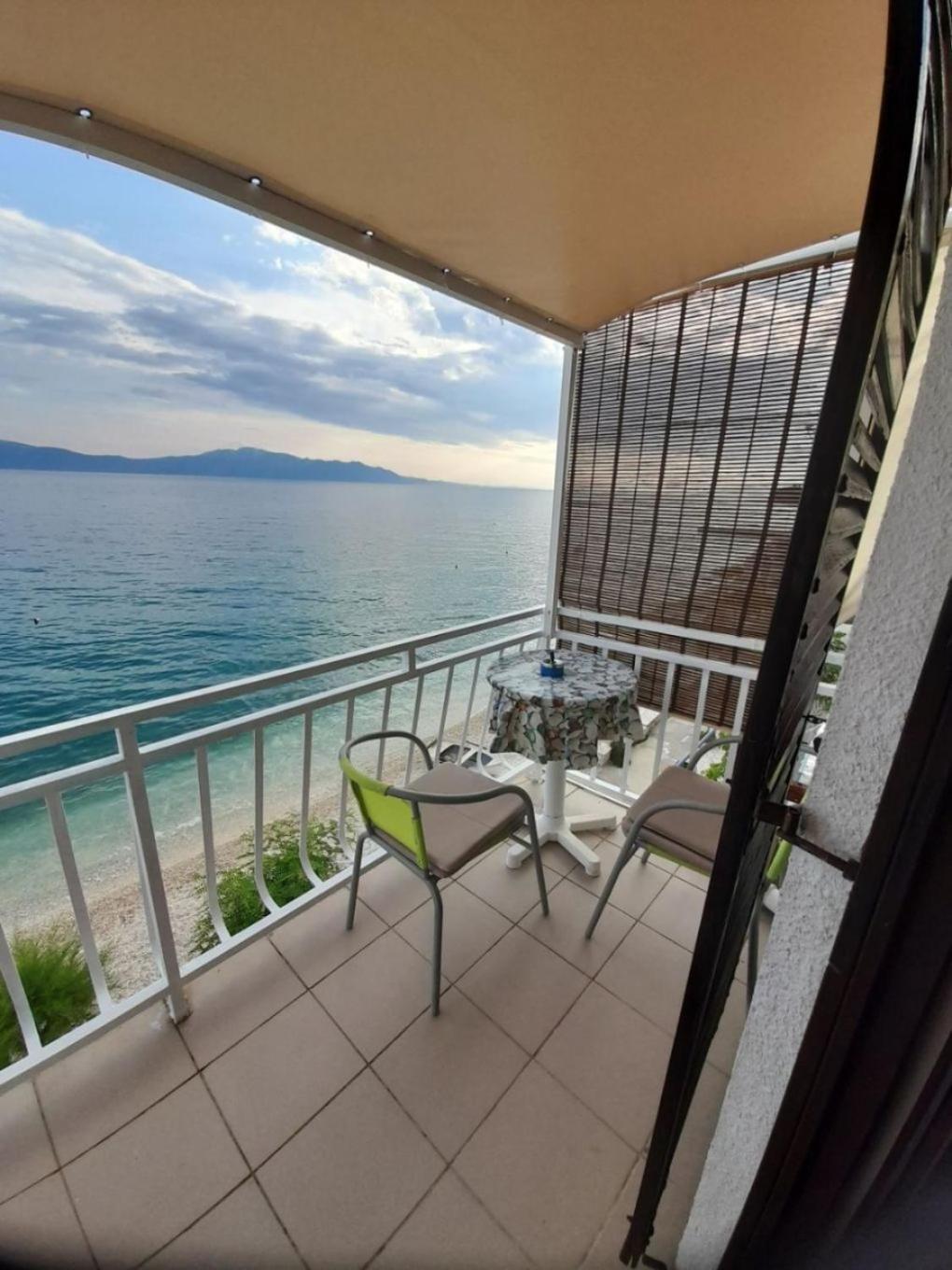 Apartment Danka - Affordable And At The Beach Brist Exterior foto